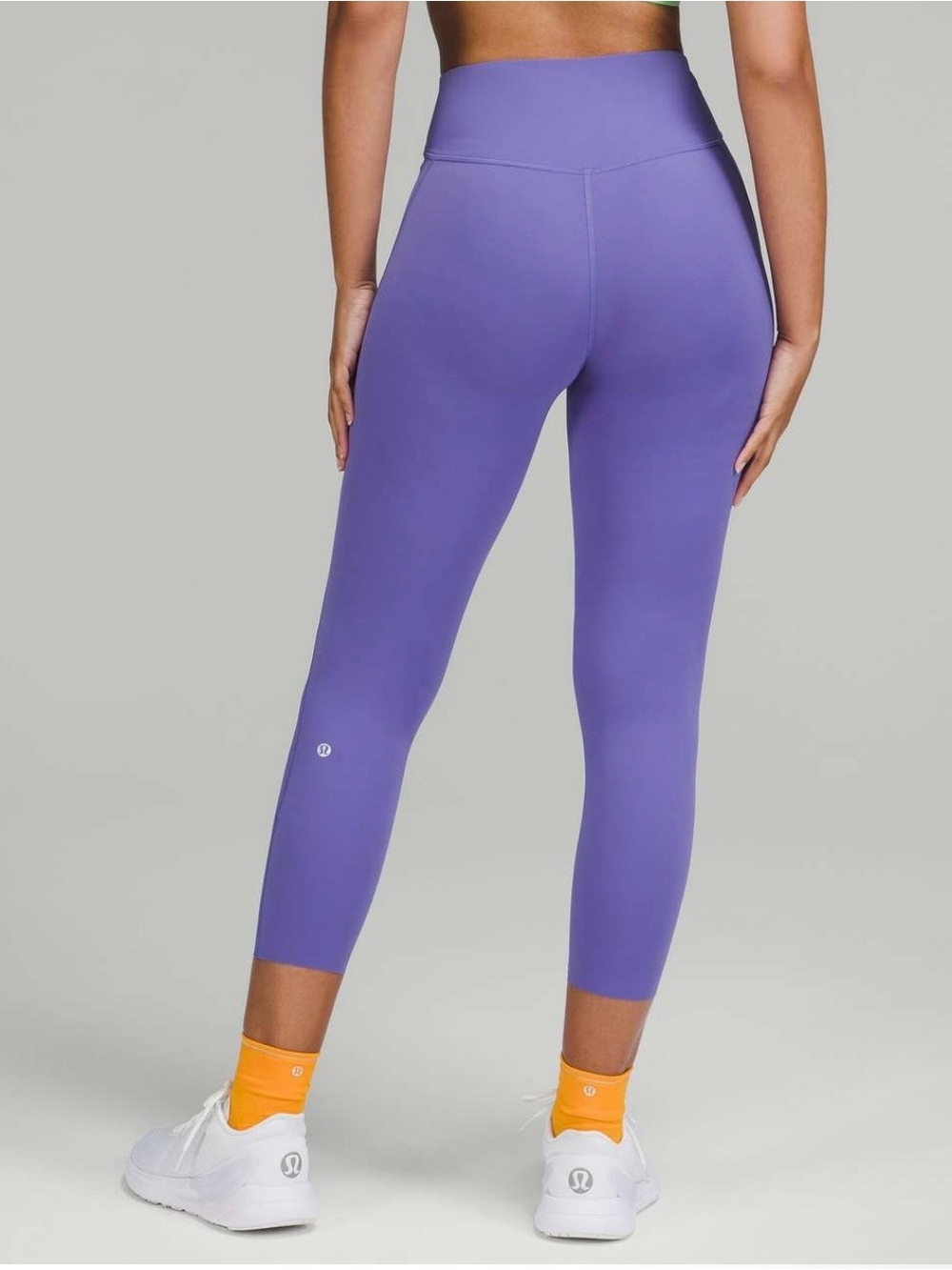 Lululemon Wunder Train High-Rise Tight 25”
Size 12 • Charged Indigo 💜